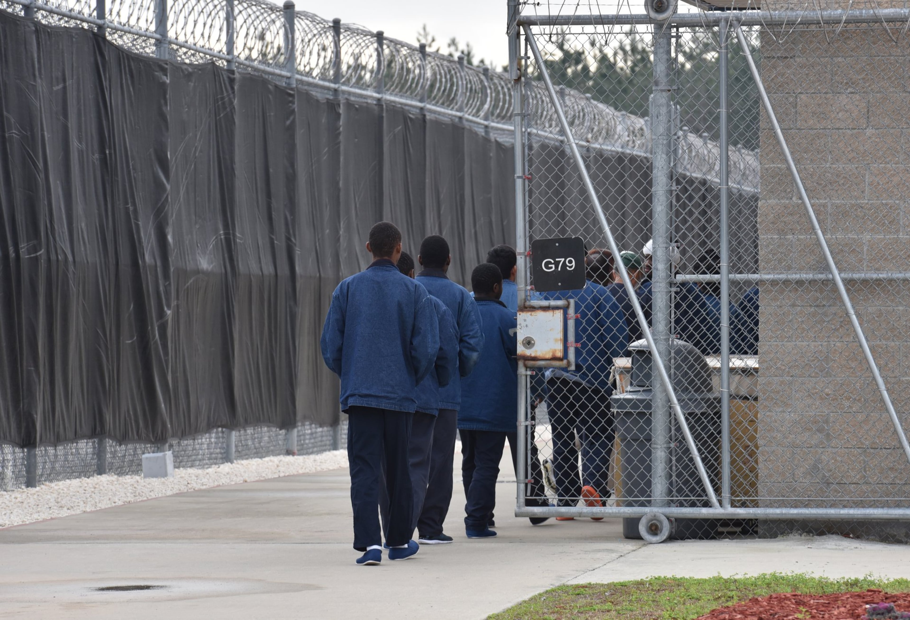 The Folkston ICE Processing Center can currently hold up to 1,100 detainees. That number would grow to nearly 3,000 under the county’s revised agreement with ICE. (Hyosub Shin/AJC)